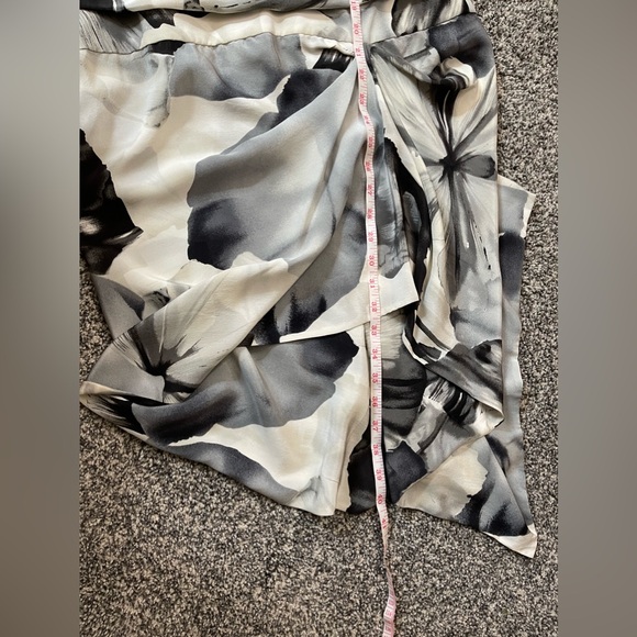 Robert Rodriguez Black Artsy Floral 100% Silk Cowl Neck Asymmetrical Mini Dress6 - Picture 10 of 10